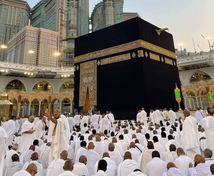 perbedaan umroh arbain dan umroh biasa